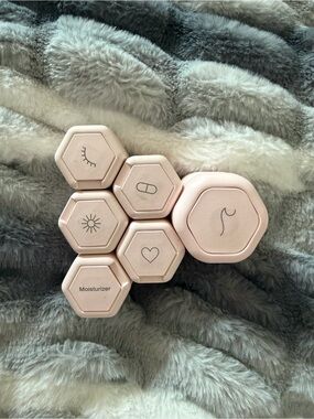 CADENCE CAPSULES - Magnetic Hexagonal Pink Travel Skincare Organizer Set